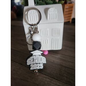 Handmade Senior 2025 Graduation Keychain – Black & White Beaded